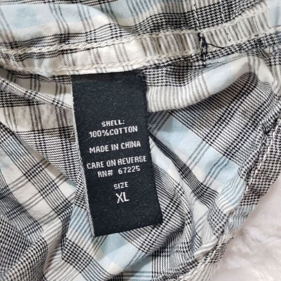 Ocean Current size XL blue and grey plaid snap button short sleeve shirt - Picture 7 of 7